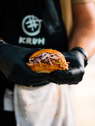 Niektoré jedlá sú viac než len kombinácia chutí. Sú malým útočiskom, odmenou po dlhom týždni, o pocite pohody. Náš sobotný...