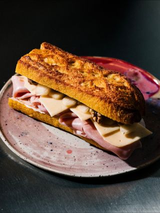 Sobota bez špeciálu, je ako Vianoce bez panettone. 😉😋 A to predsa nemôžeme dopustiť. ✨ Túto sobotu budete môcť prvýkrát...